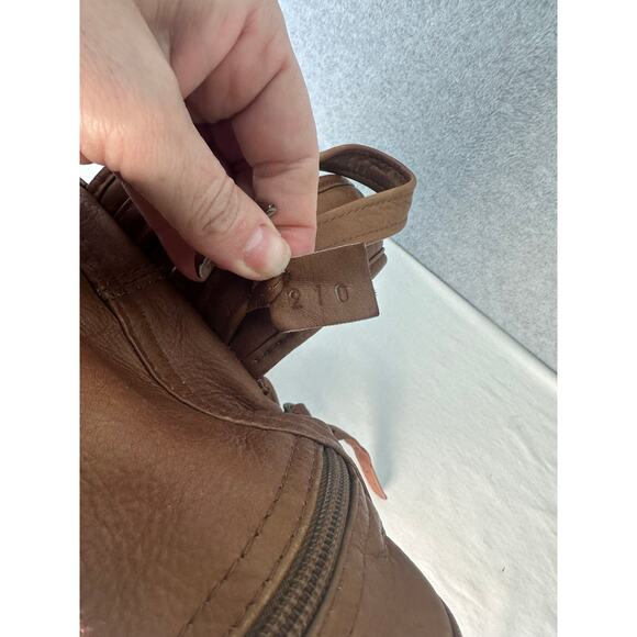 VTG Dilana Design Coll. Genuine Leather Backpack Travel Top Zipper Retro BOHO - Picture 15 of 15